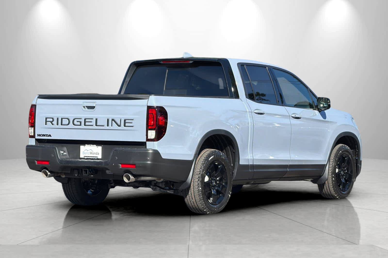 New 2026 Honda Ridgeline Black Edition image 2