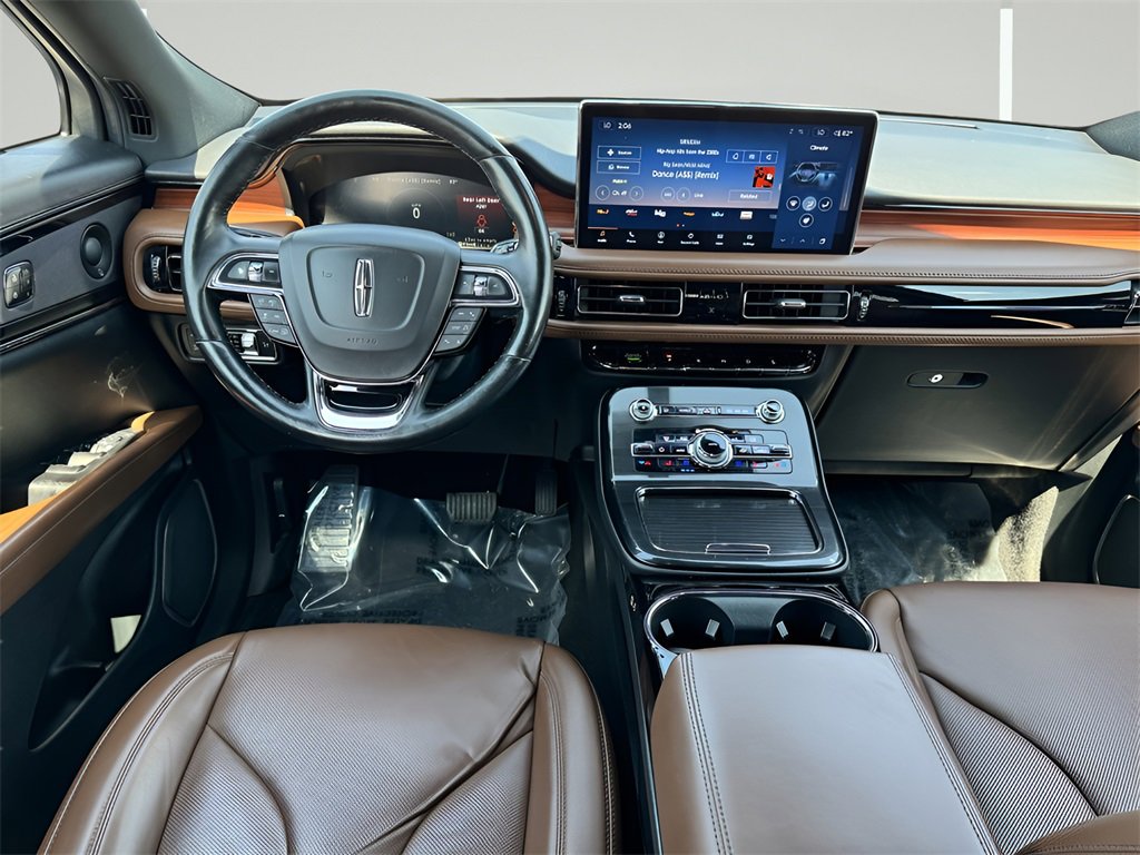 Used 2022 Lincoln Nautilus Reserve w/ Equipment Group 201A image 5