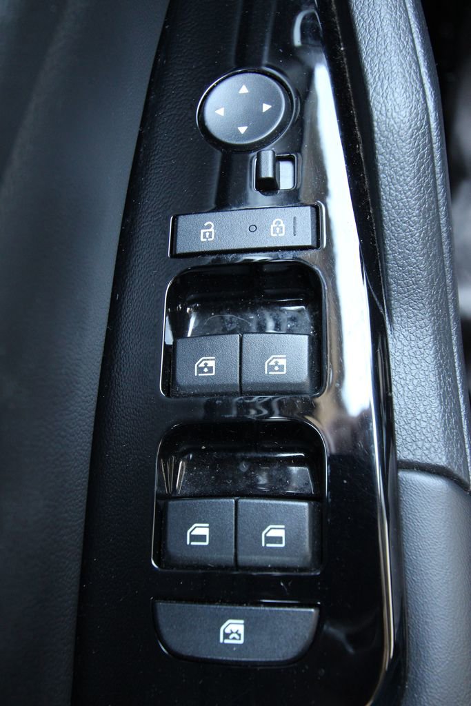 Used 2023 Kia Sportage EX image 23