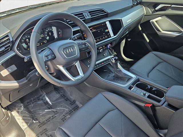 New 2025 Audi Q3 2.0T Premium image 3