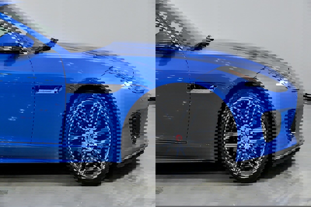Used 2018 Jaguar F-TYPE R-Dynamic image 15