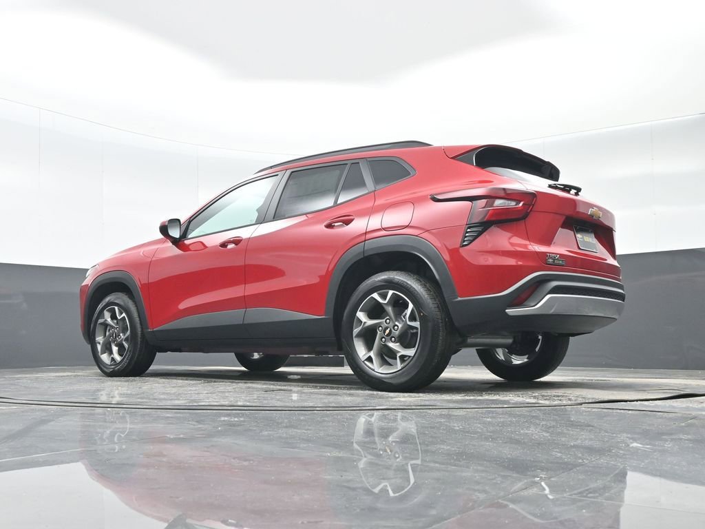 New 2026 Chevrolet Trax LT w/ Sunroof Package image 28
