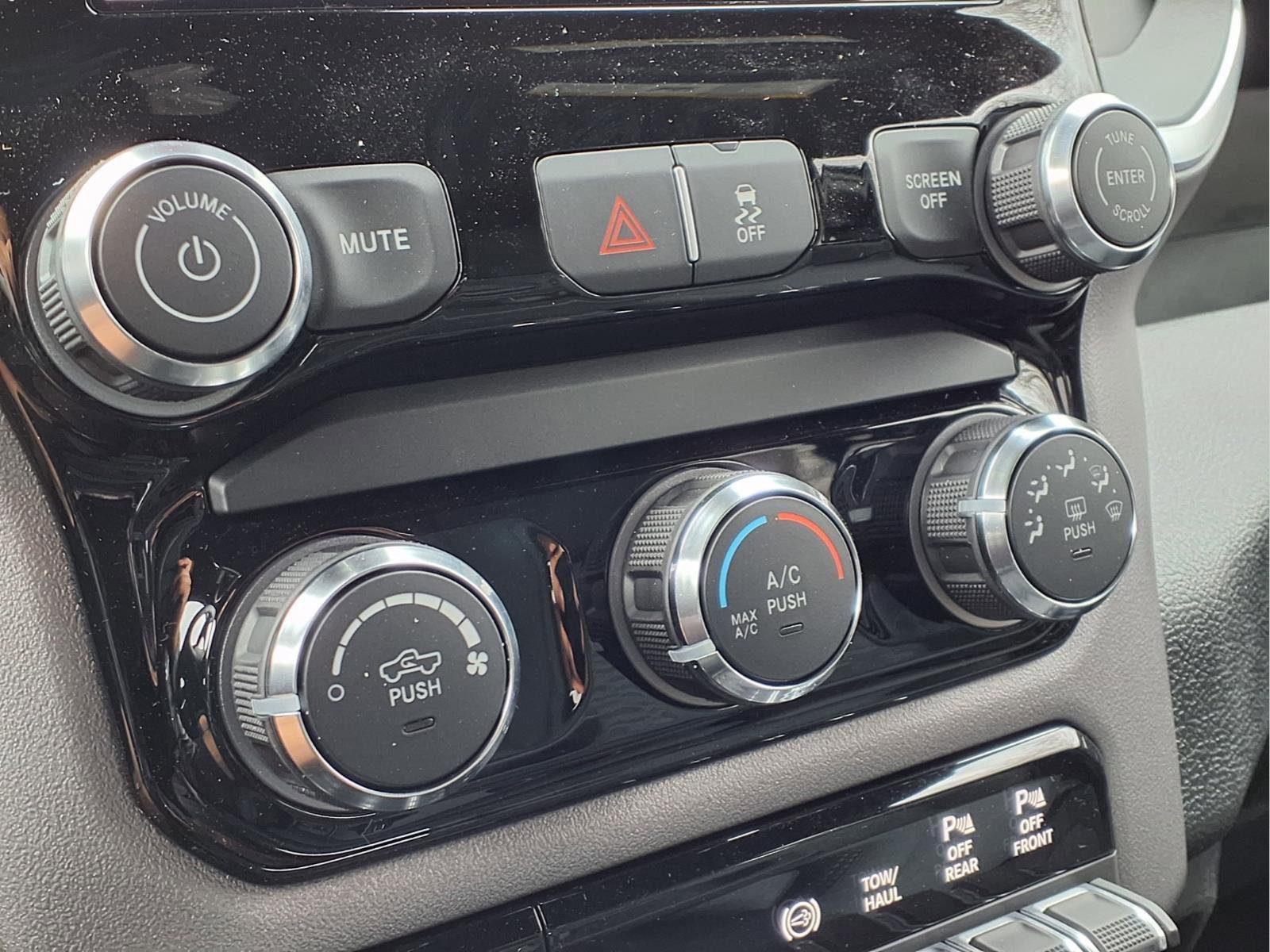 New 2026 RAM 3500 Lone Star AWD/4WD image 12