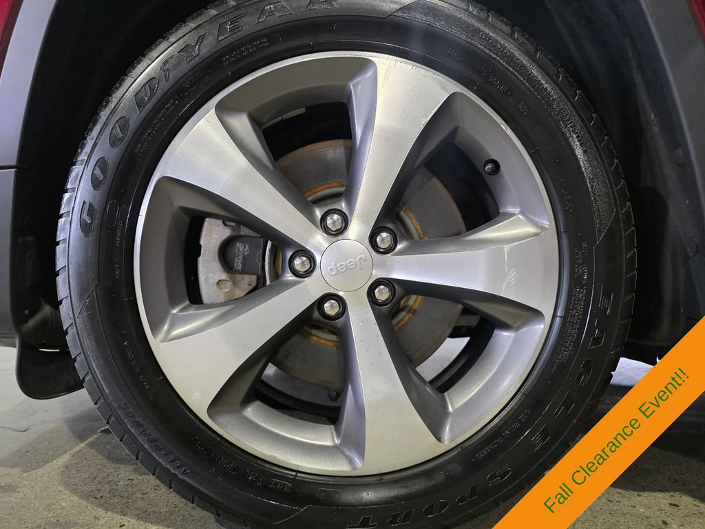 Used 2020 Jeep Cherokee Limited FWD image 29