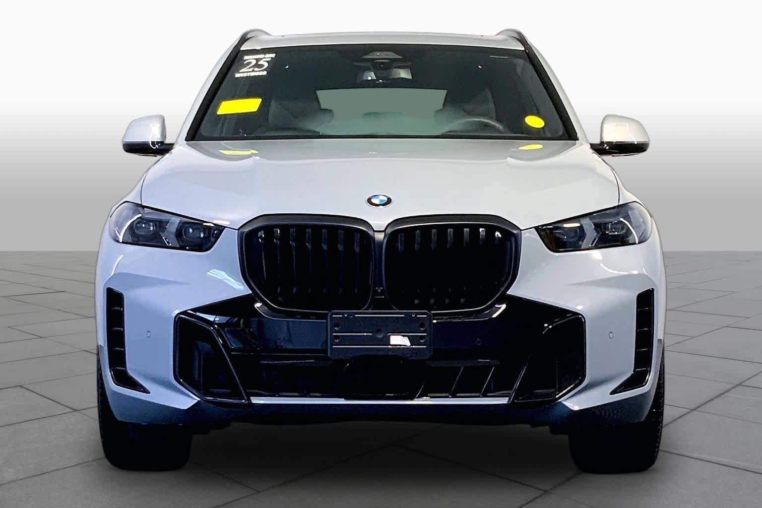 Used 2025 BMW X5 xDrive40i w/ M Sport Package AWD/4WD image 5