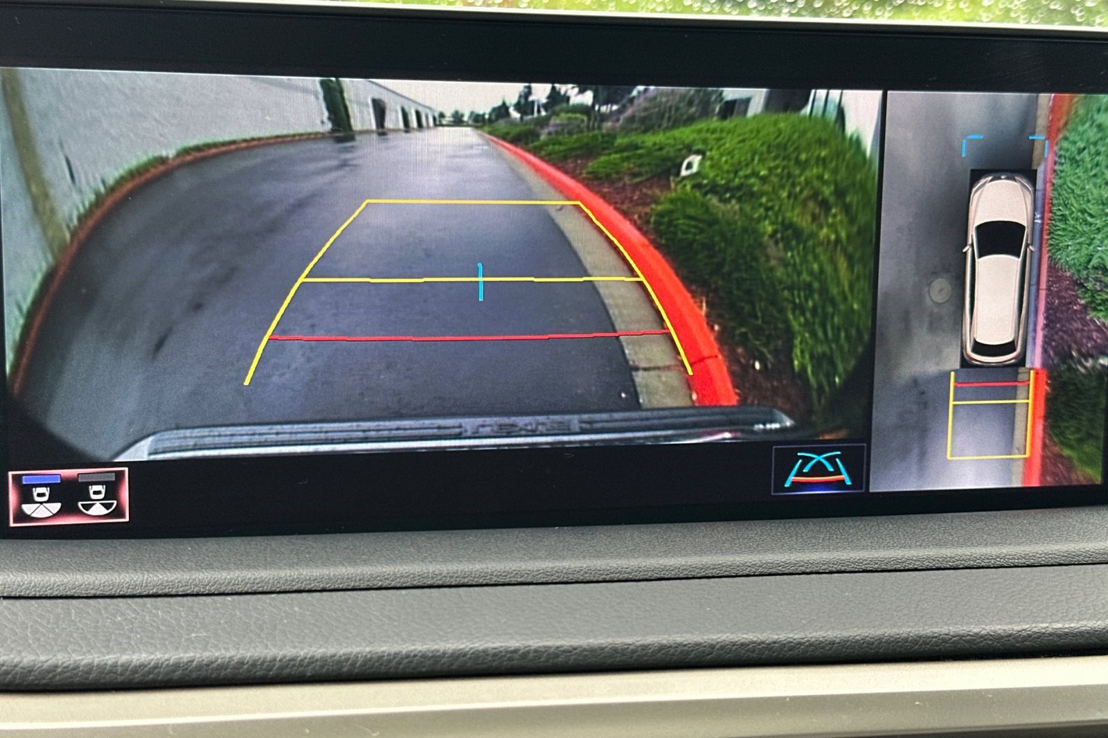 Certified 2022 Lexus RX 450h AWD w/ Premium Package image 25