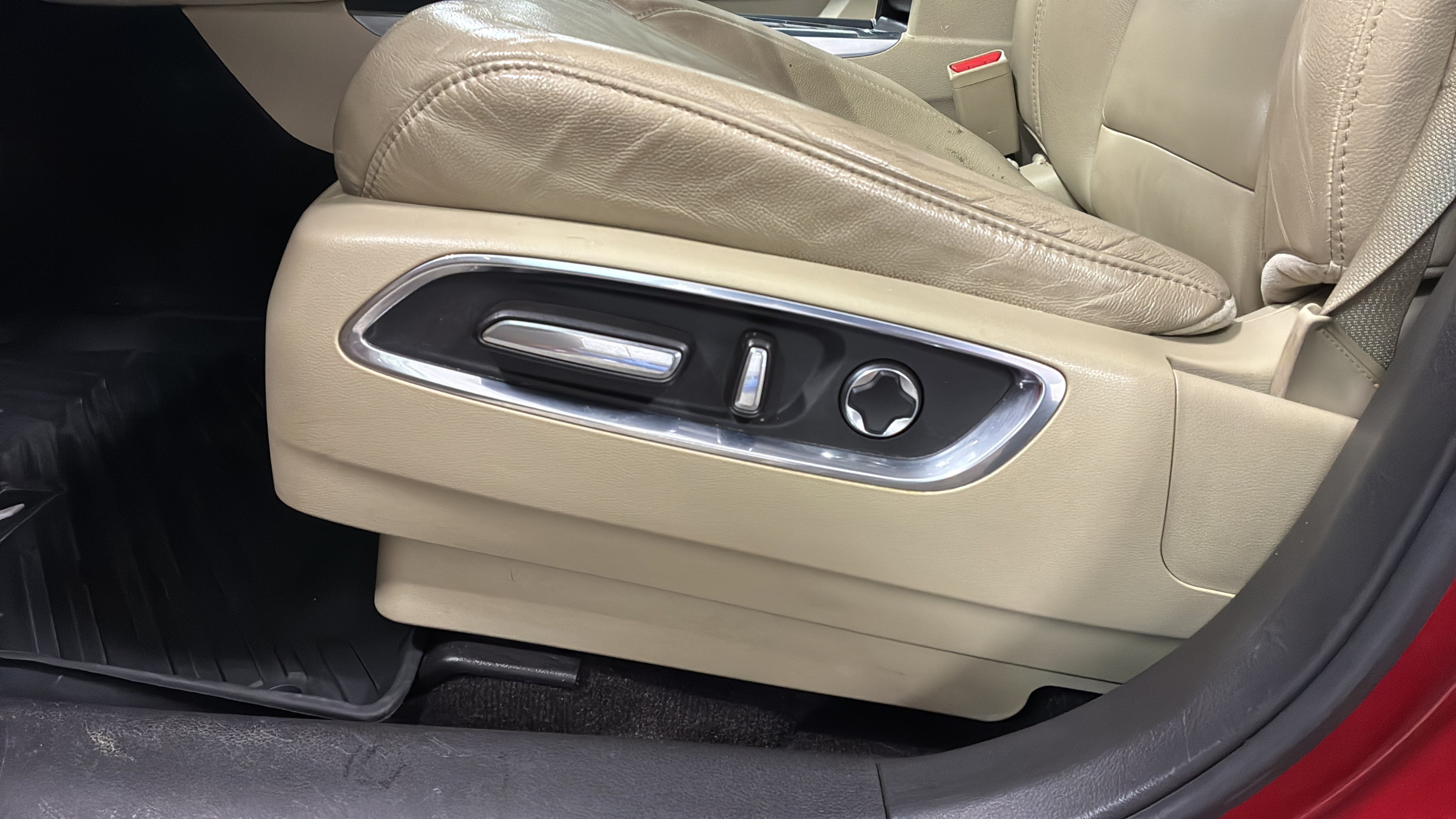 Used 2020 Acura MDX SH-AWD image 25