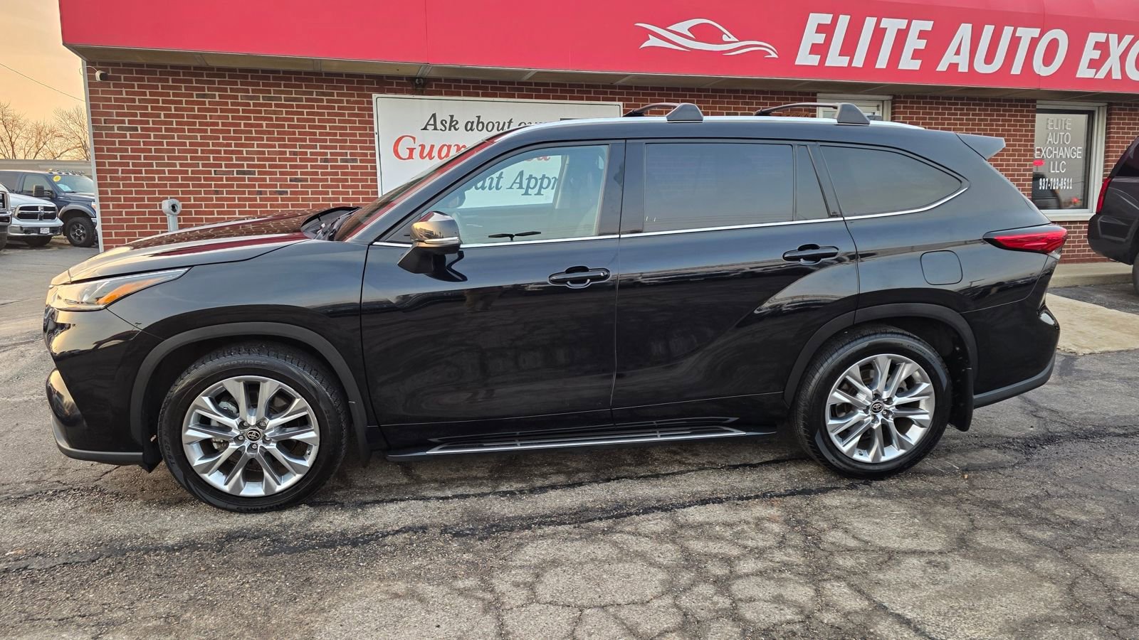 Used 2022 Toyota Highlander Limited image 5