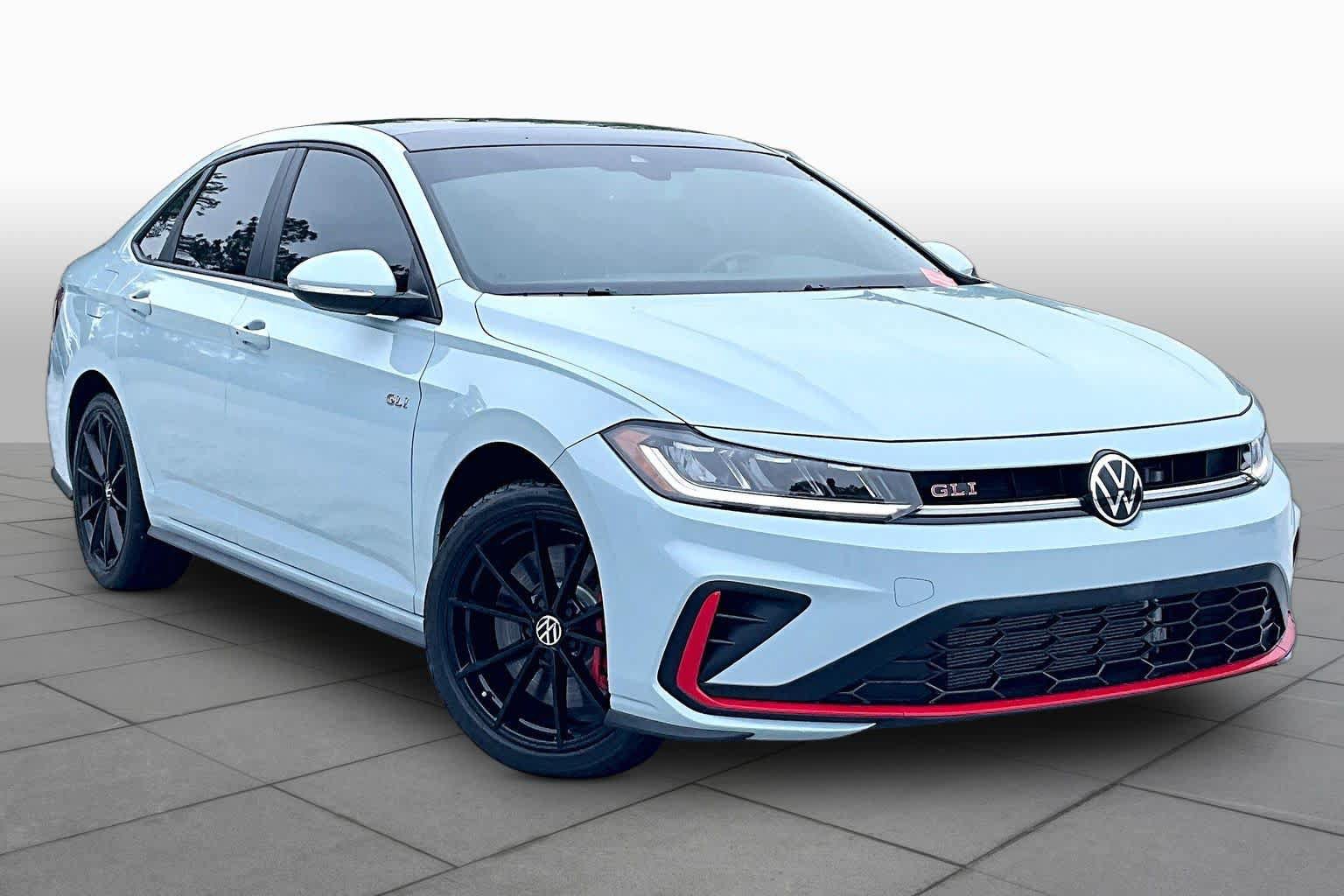 Used 2025 Volkswagen Jetta GLI Autobahn FWD image 3