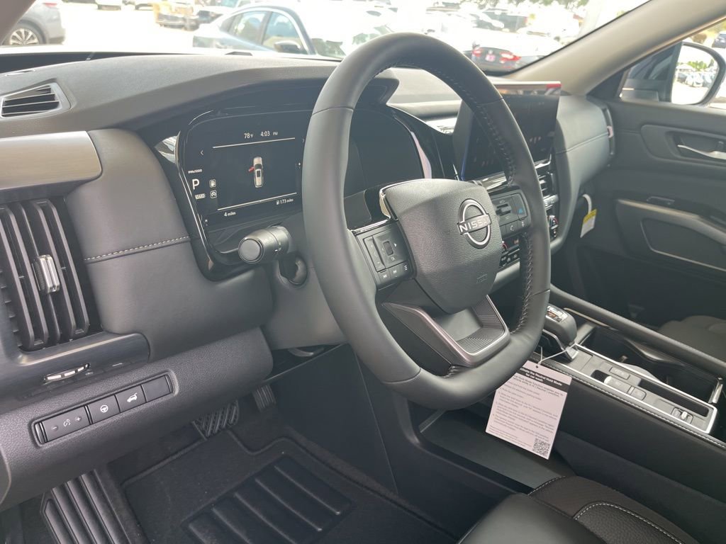 New 2026 Nissan Pathfinder SL FWD image 9