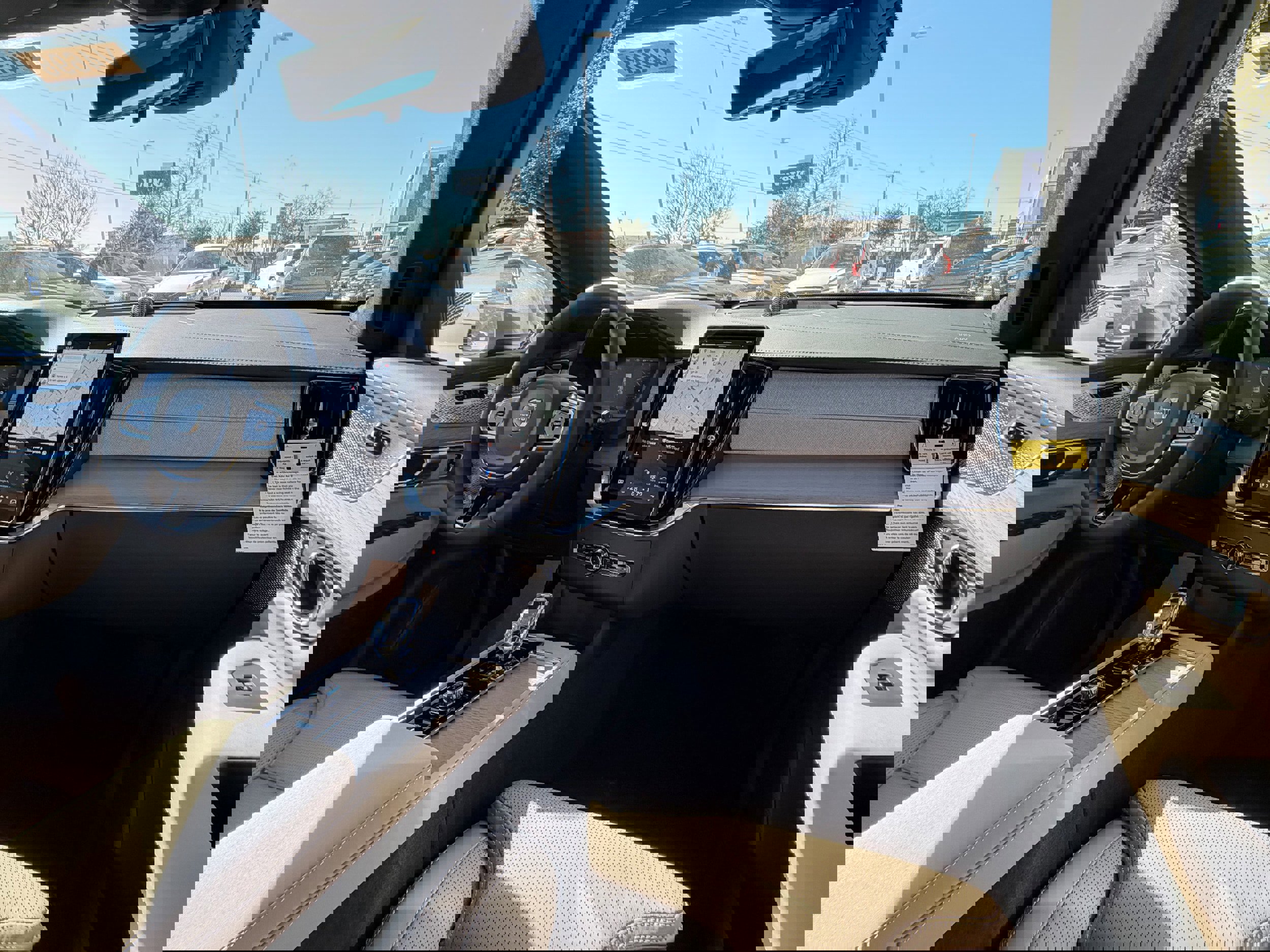 New 2026 Volvo XC90 T8 Ultra w/ Lounge Package image 10