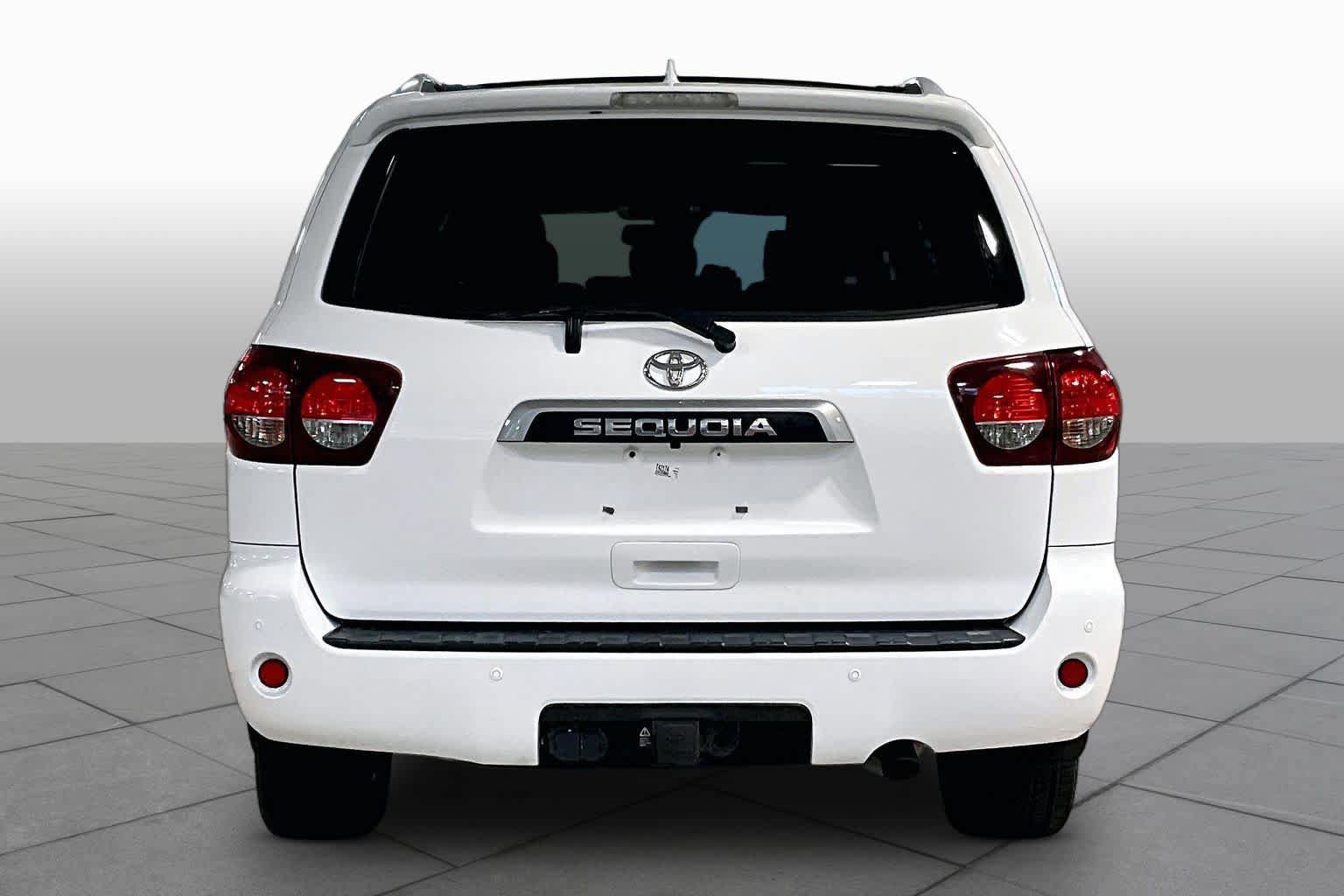 Used 2020 Toyota Sequoia Limited w/ Safety & Convenience Package AWD/4WD image 5