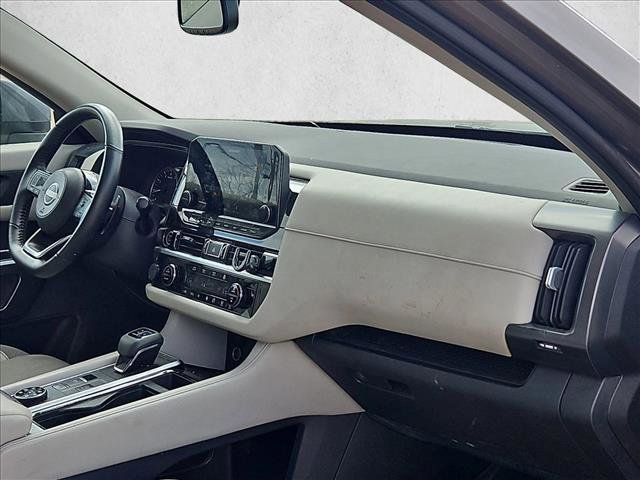 Used 2022 Nissan Pathfinder SL image 17