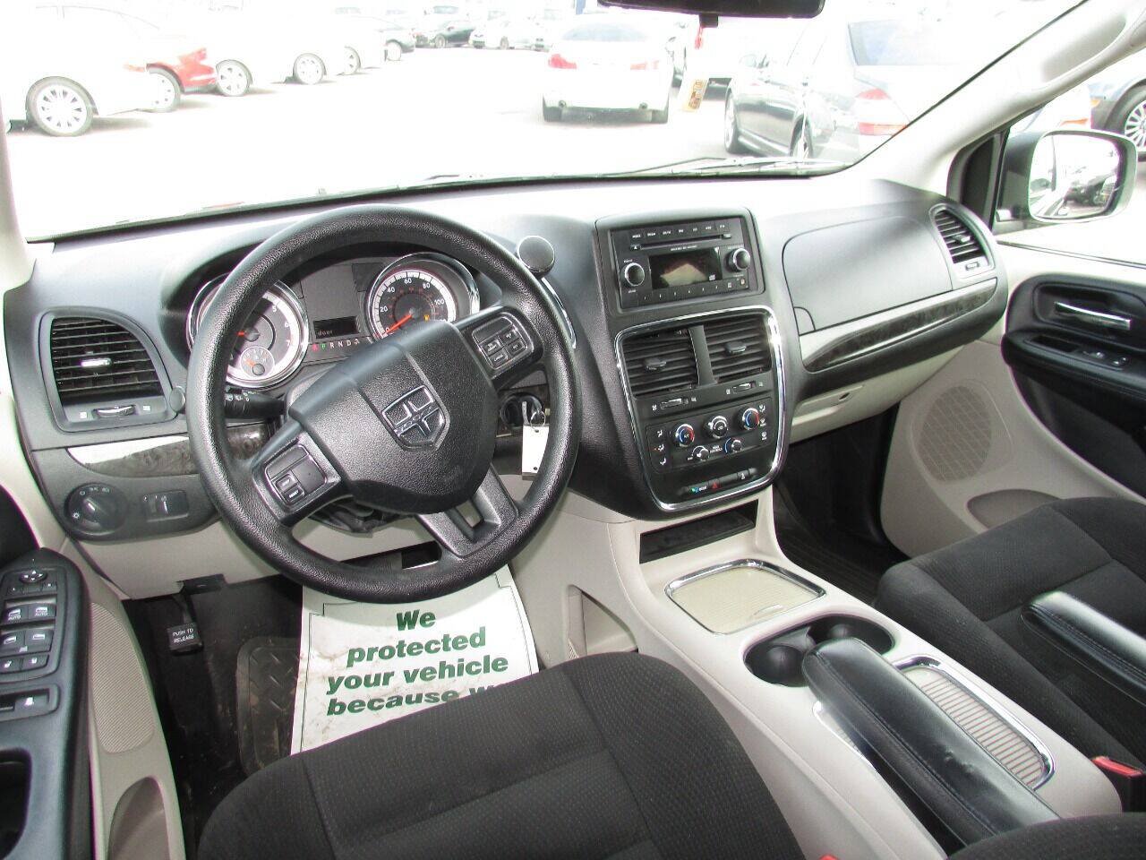 Used 2015 Dodge Grand Caravan SXT FWD image 20