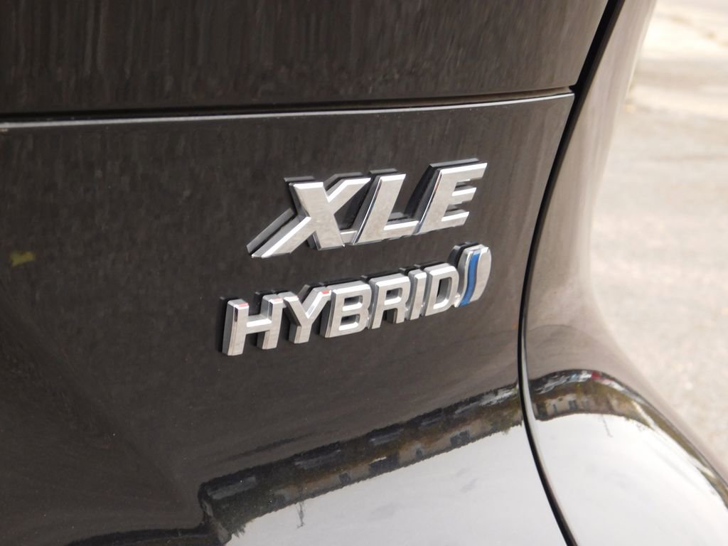 Used 2021 Toyota Venza XLE w/ Softex Package image 6