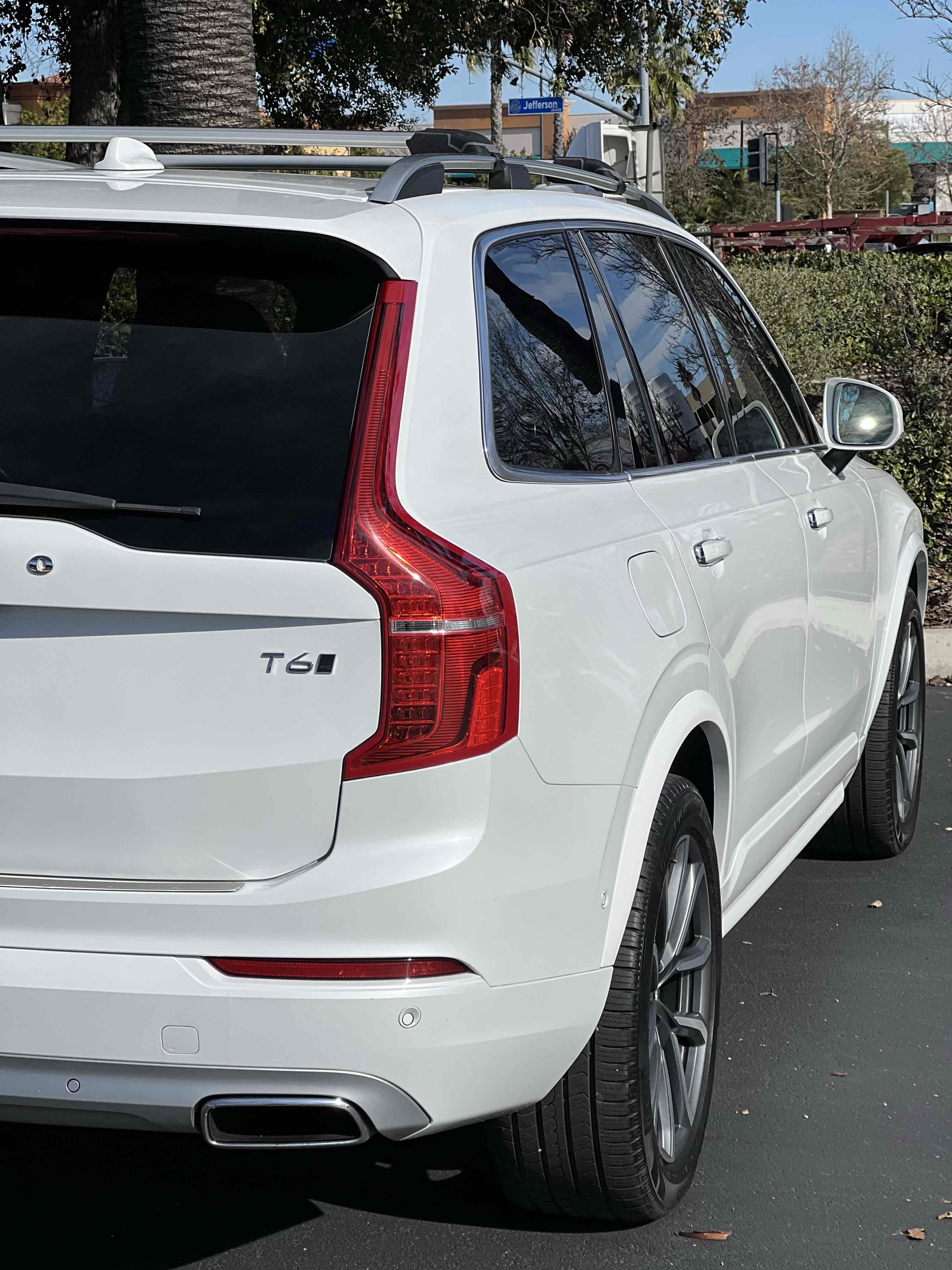 Used 2018 Volvo XC90 T6 Momentum w/ Convenience Package image 29