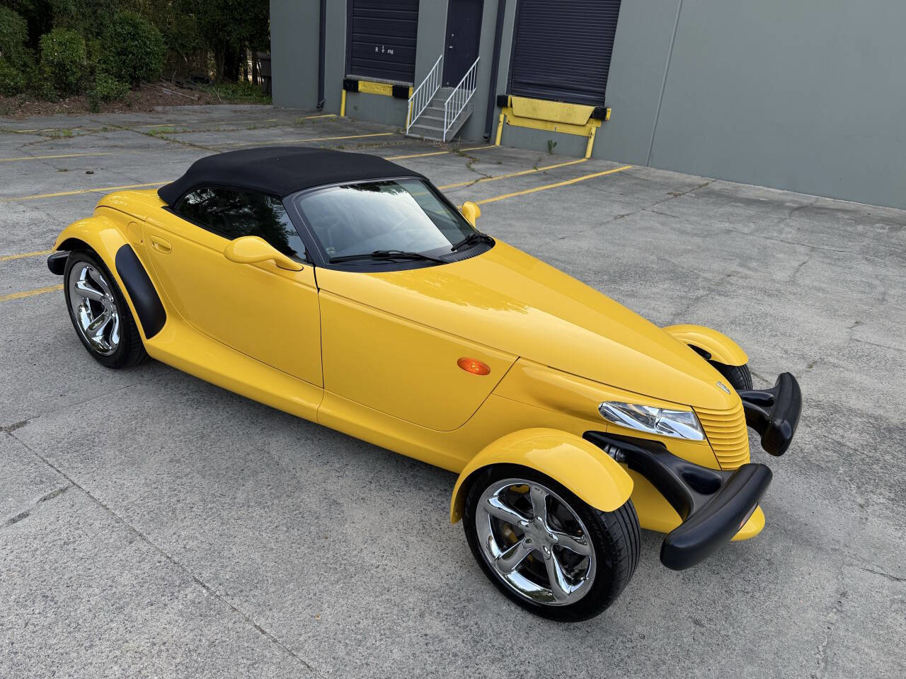 Used 2000 Plymouth Prowler RWD image 6