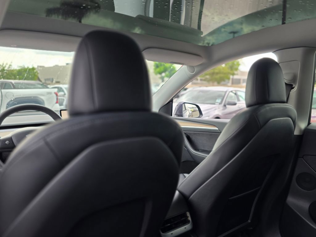 Used 2023 Tesla Model Y Long Range image 18
