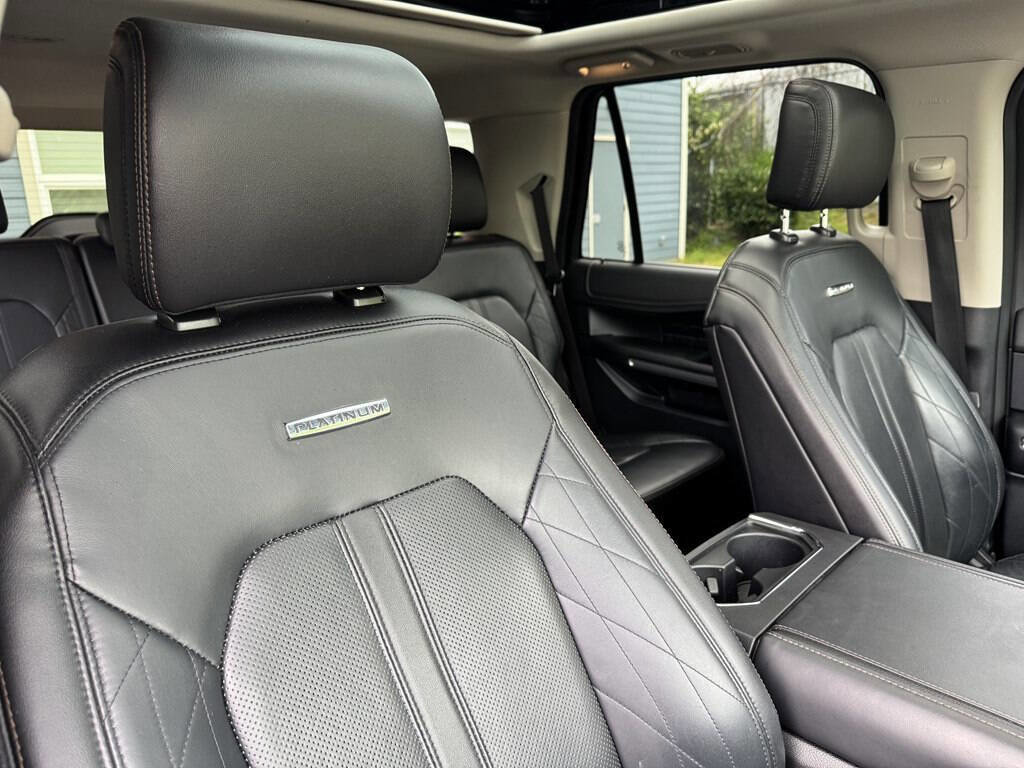 Used 2018 Ford Expedition Platinum AWD/4WD image 30