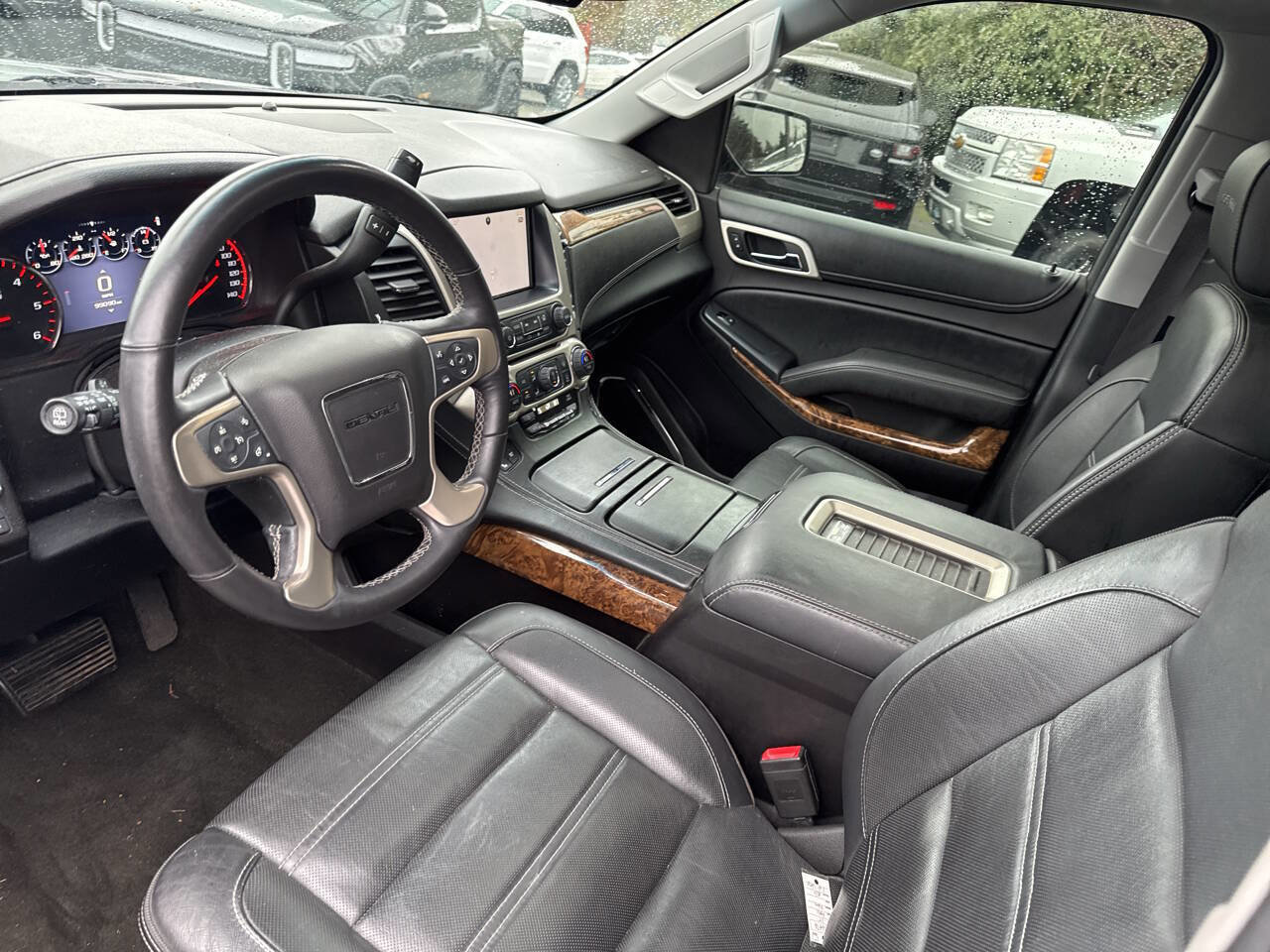 Used 2015 GMC Yukon Denali image 10