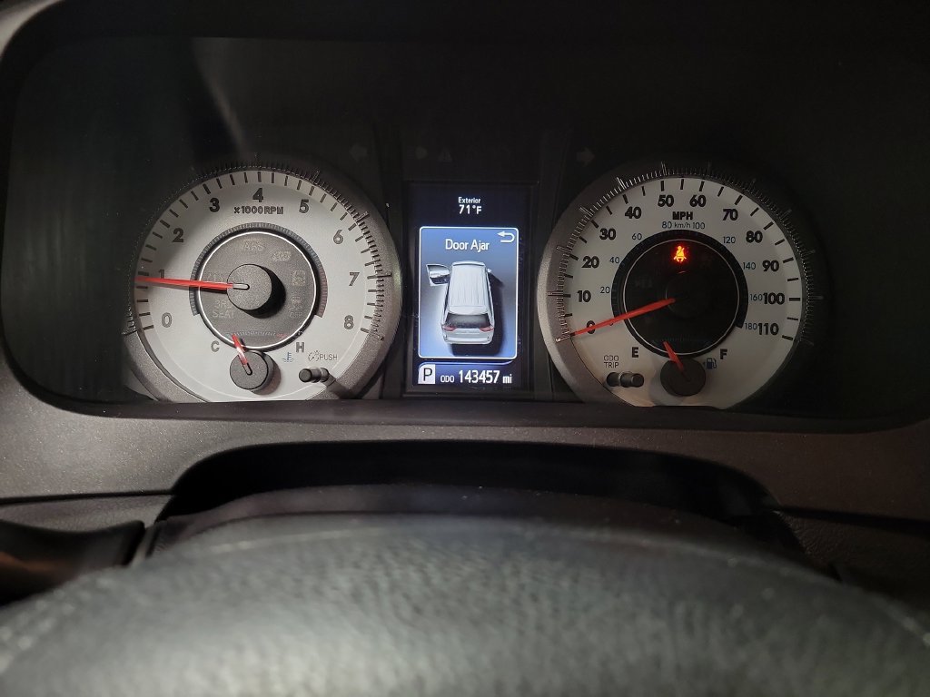 Used 2015 Toyota Sienna SE FWD image 26
