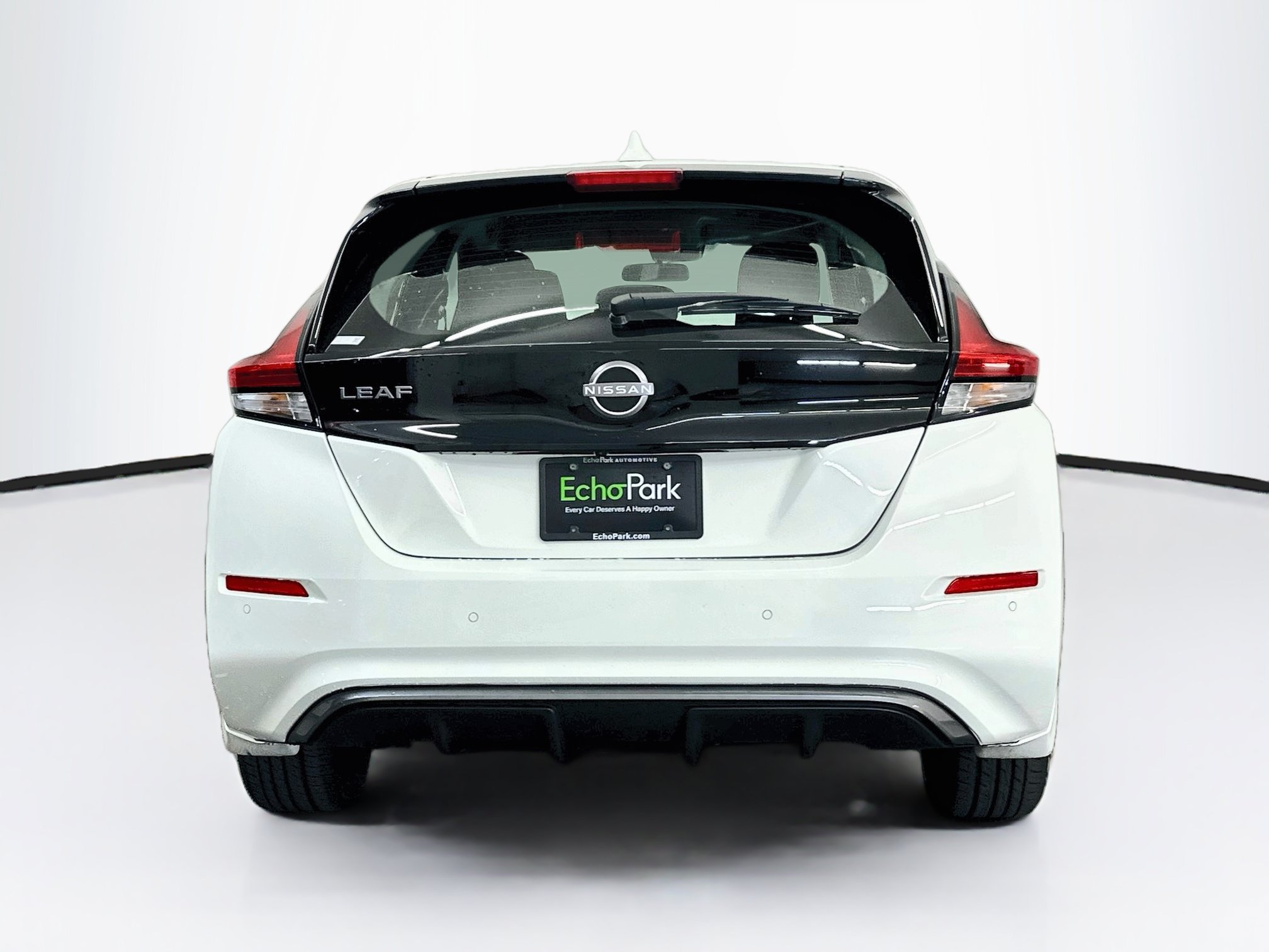 Used 2025 Nissan Leaf S FWD image 7