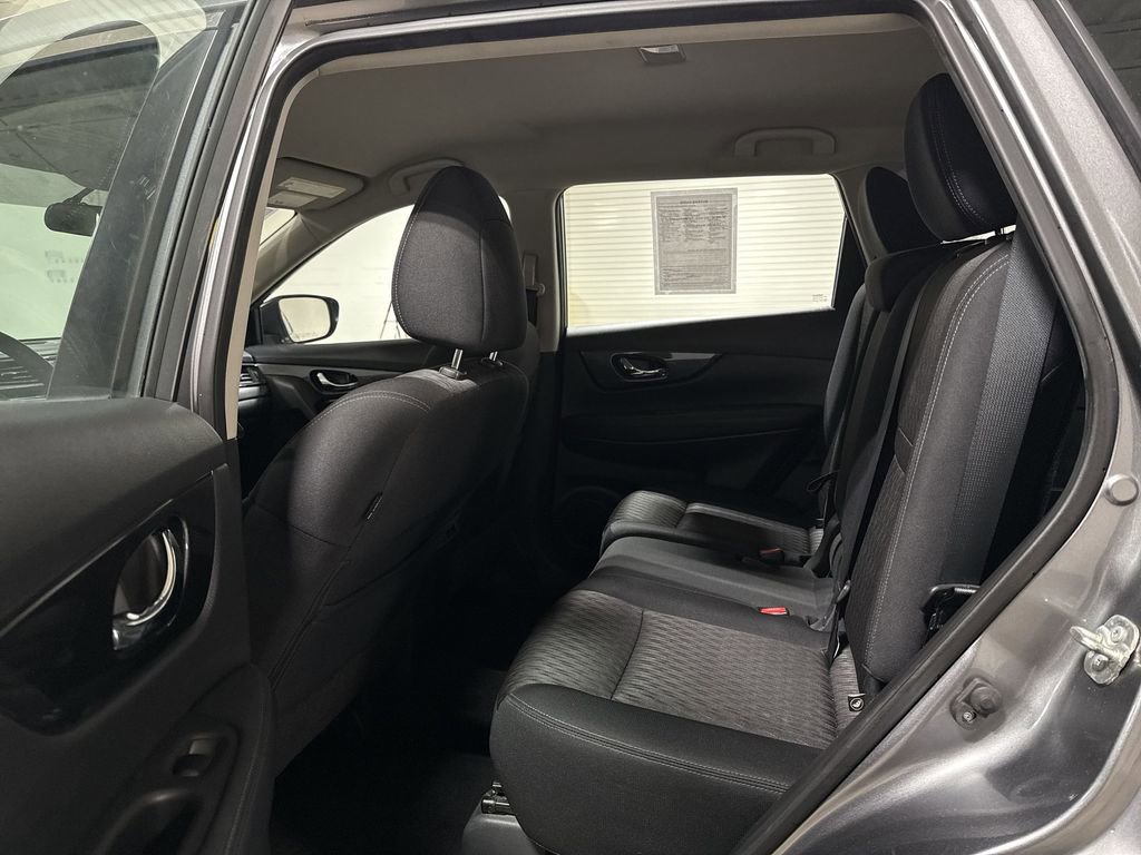 Used 2018 Nissan Rogue S AWD/4WD image 22