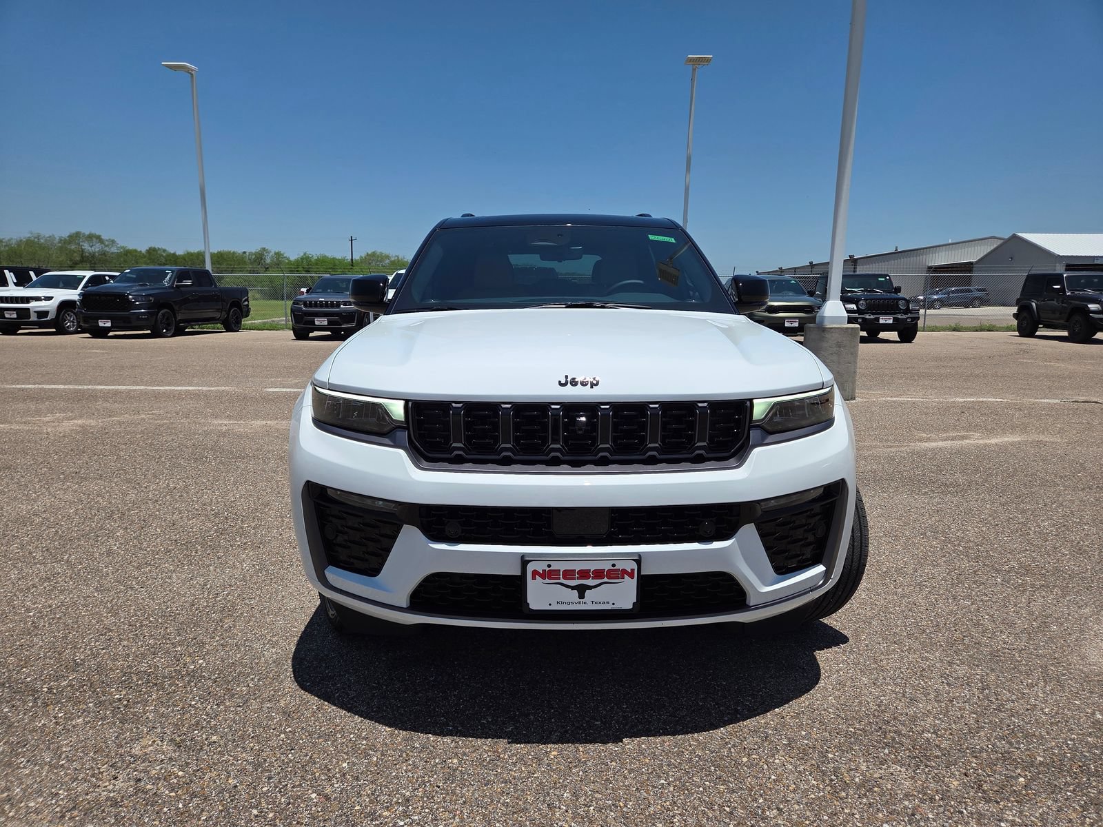 New 2026 Jeep Grand Cherokee Summit AWD/4WD image 2