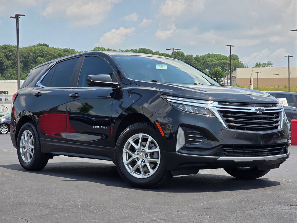 Used 2023 Chevrolet Equinox LT FWD image 2