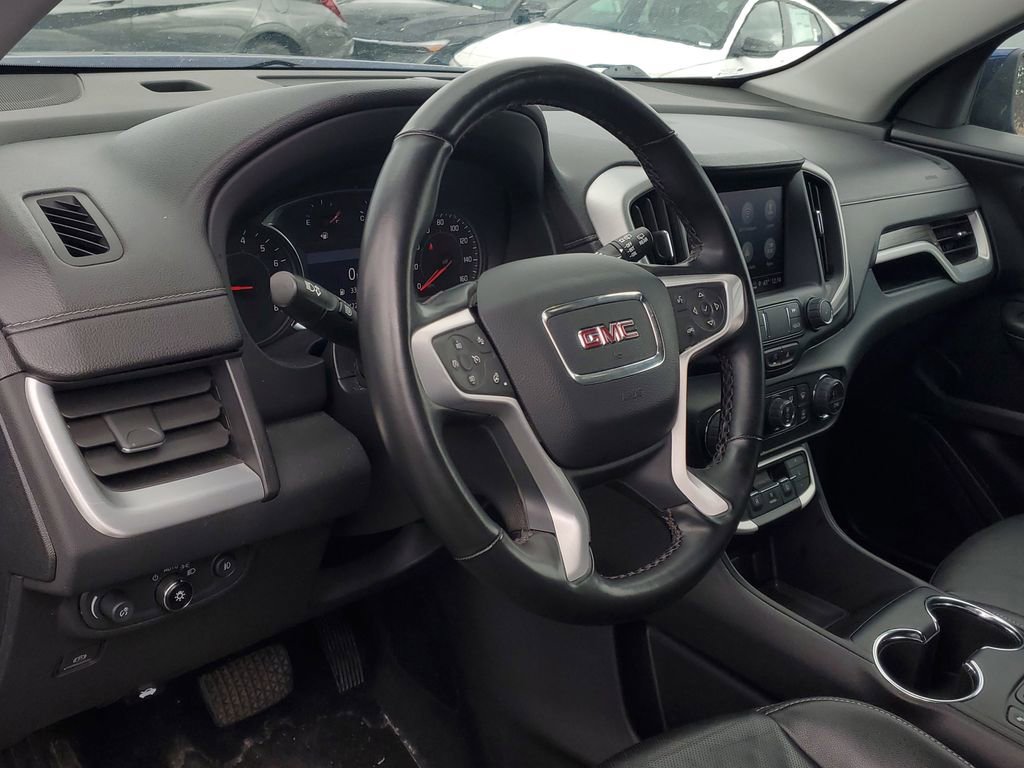 Used 2023 GMC Terrain SLT image 9