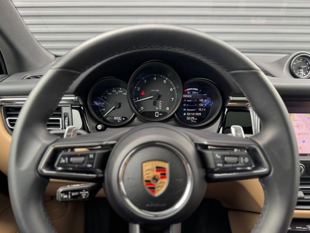 Certified 2025 Porsche Macan image 21