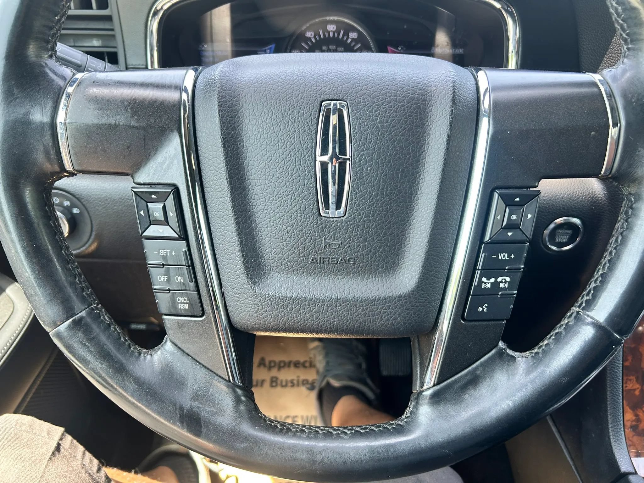 Used 2015 Lincoln Navigator 2WD image 20
