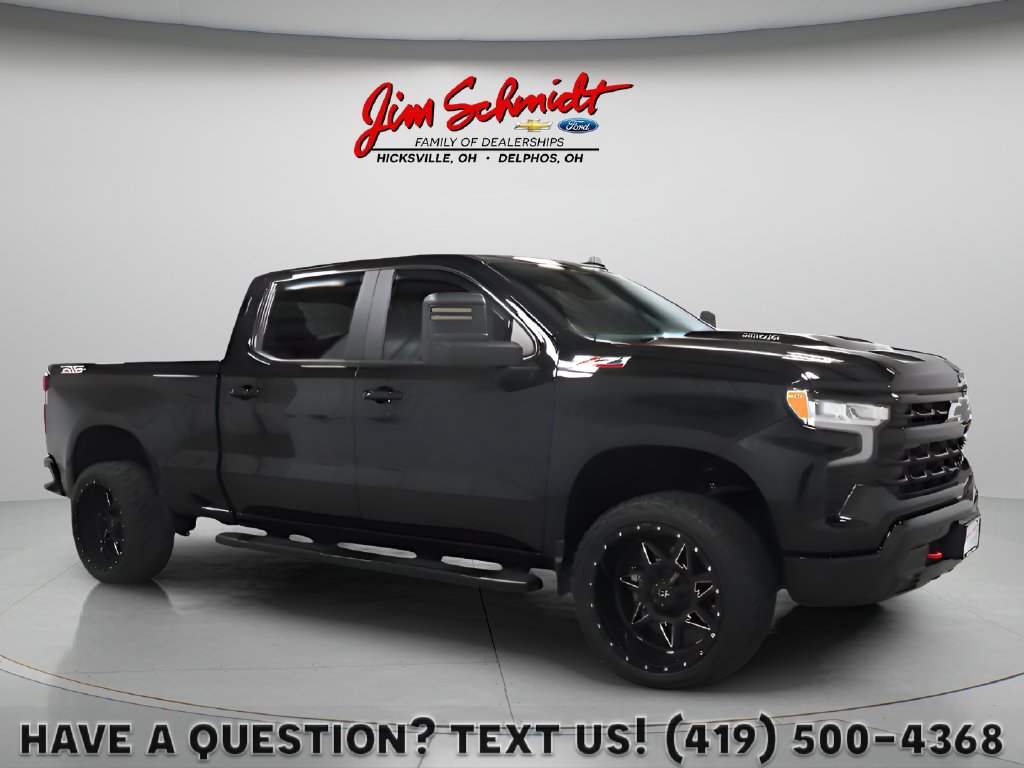 Used 2024 Chevrolet Silverado 1500 LT Trail Boss w/ LT Trail Boss Premium Package AWD/4WD image 1