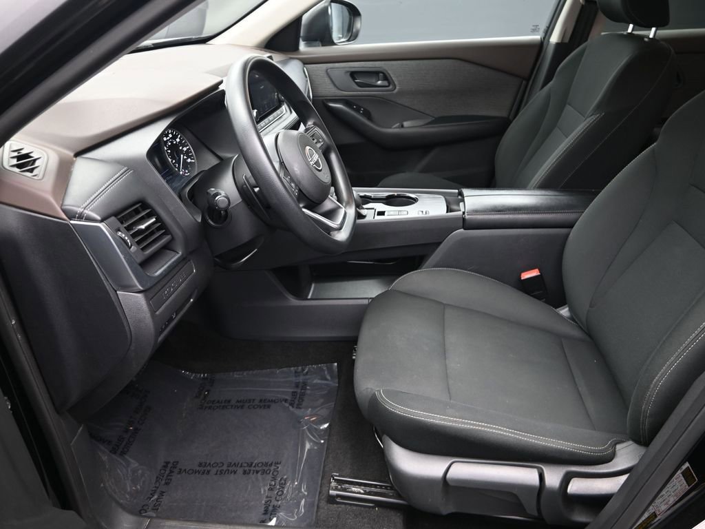 Used 2023 Nissan Rogue S image 15