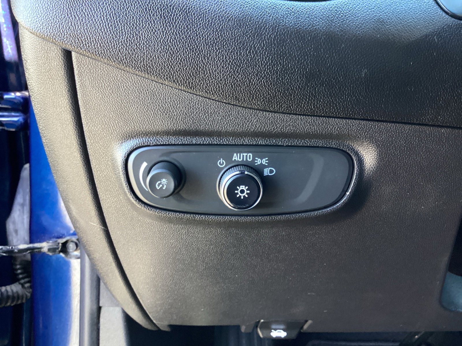 Used 2023 Chevrolet Equinox LS image 25