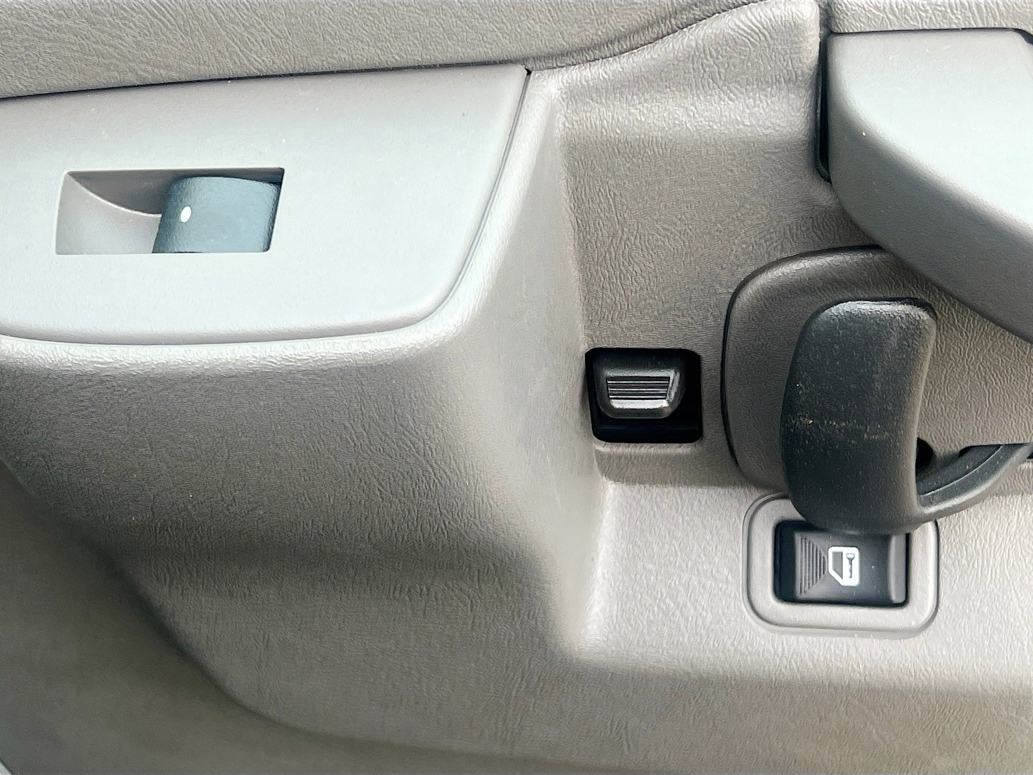 Used 2022 Chevrolet Express 3500 w/ Power Convenience Package RWD image 30