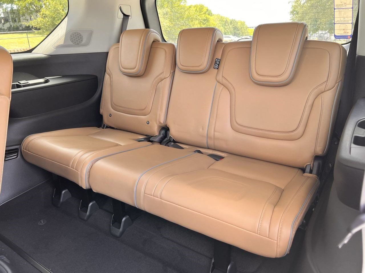 New 2027 INFINITI QX80 Luxe w/ Exterior Package RWD image 29