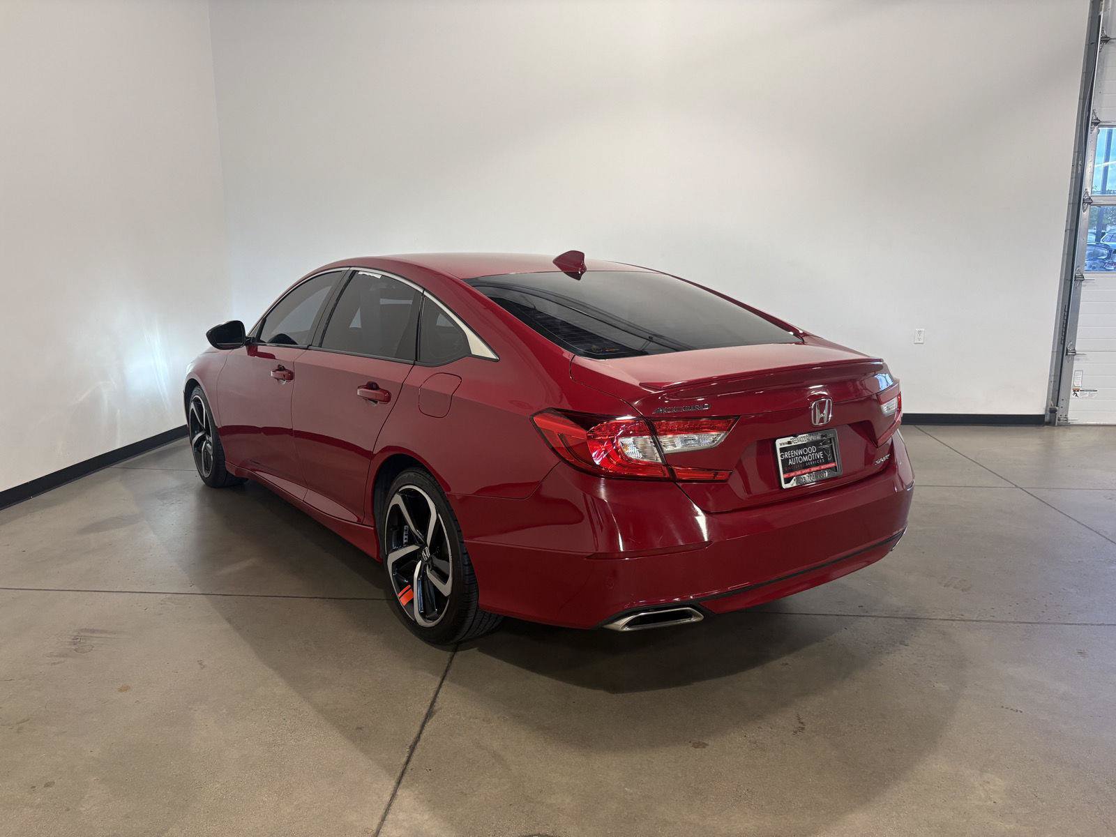 Used 2018 Honda Accord Sport image 6