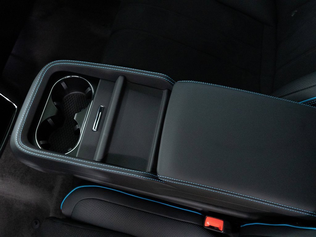 Used 2025 Bentley Bentayga S image 27