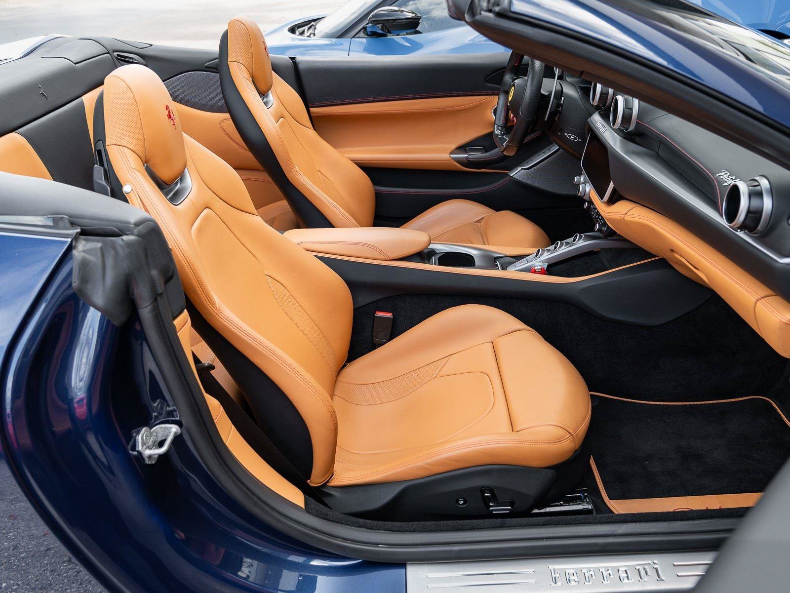 Used 2019 Ferrari Portofino RWD image 46