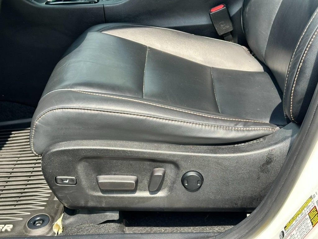Used 2019 Toyota Highlander XLE AWD/4WD image 20