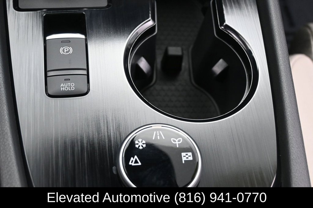 Used 2024 Nissan Rogue SV AWD/4WD image 25