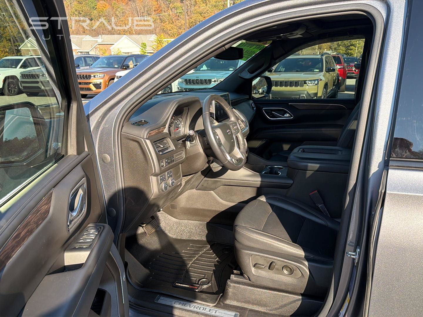 Used 2021 Chevrolet Tahoe Z71 AWD/4WD image 11
