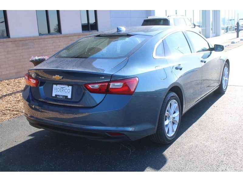 Used 2025 Chevrolet Malibu LT FWD image 3
