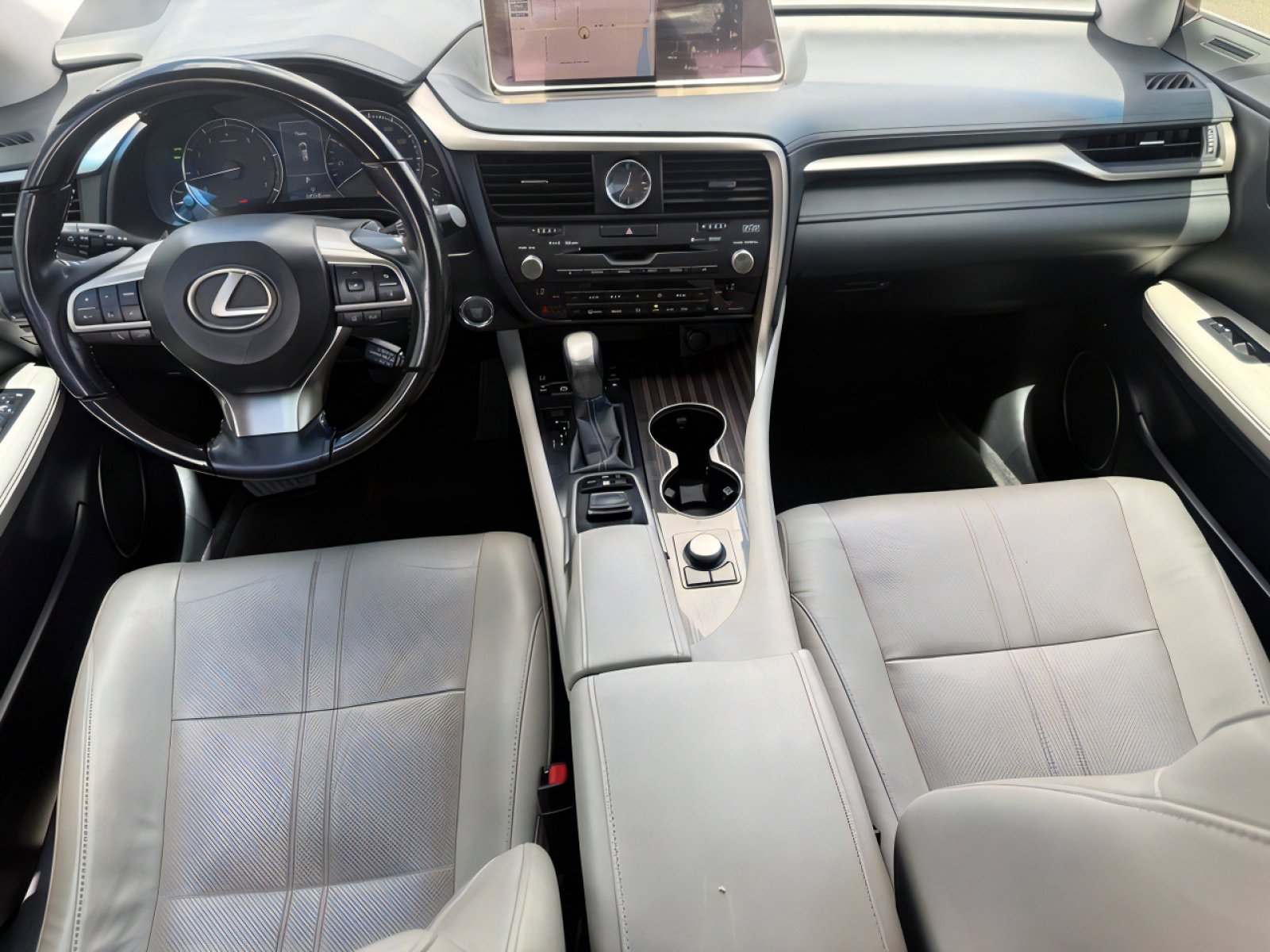 Used 2018 Lexus RX 350L Luxury w/ Accessory Package image 24