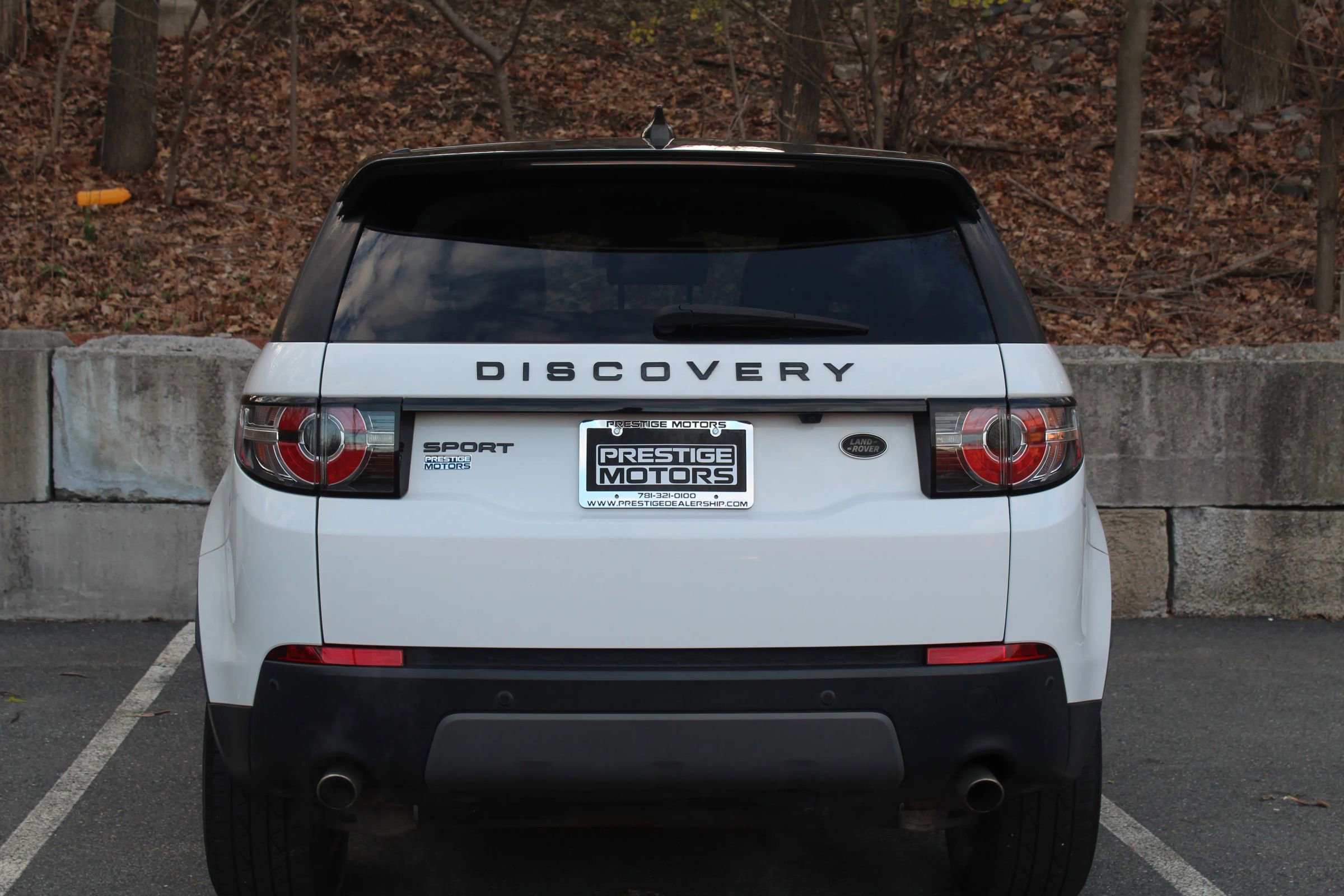 Used 2017 Land Rover Discovery Sport SE AWD/4WD image 8
