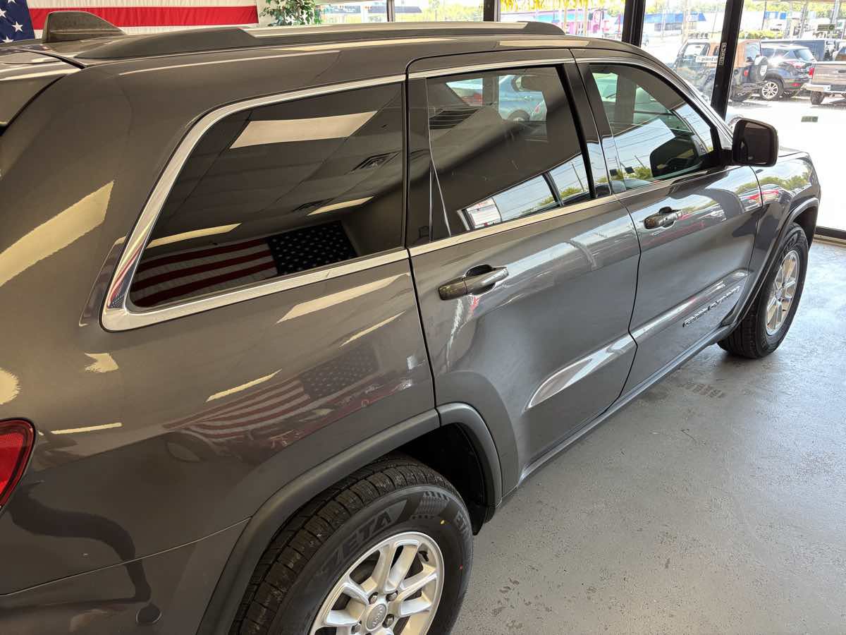 Used 2020 Jeep Grand Cherokee Laredo RWD image 11