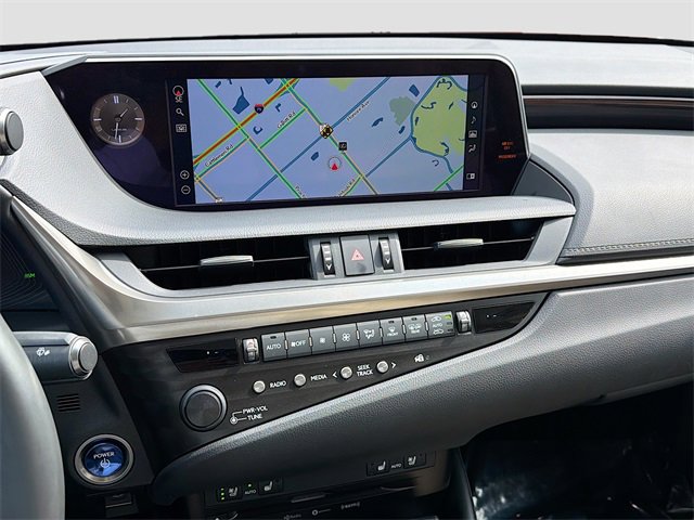 Used 2020 Lexus ES 300h w/ Premium Package image 28