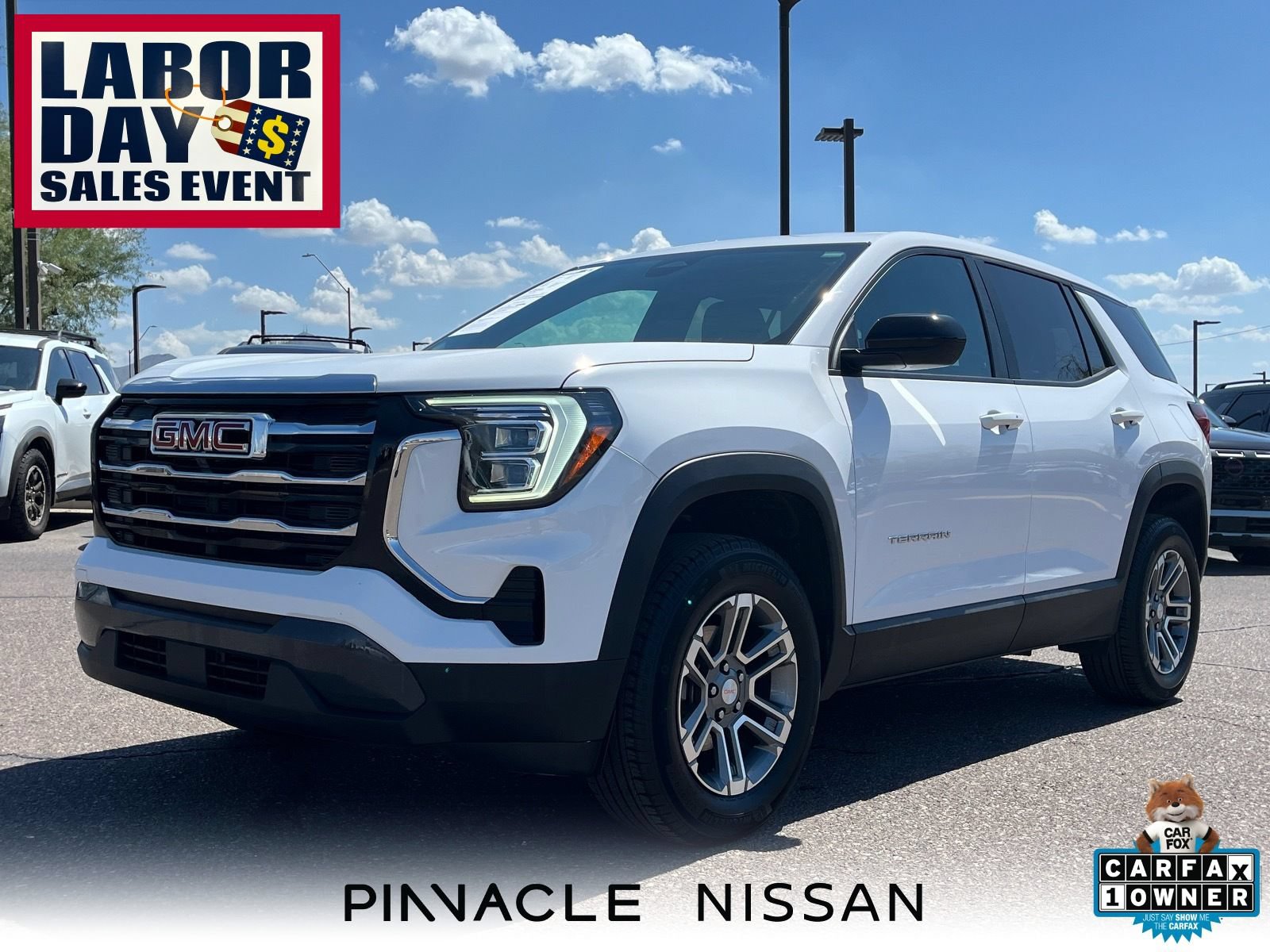 Used 2025 GMC Terrain Elevation FWD image 1