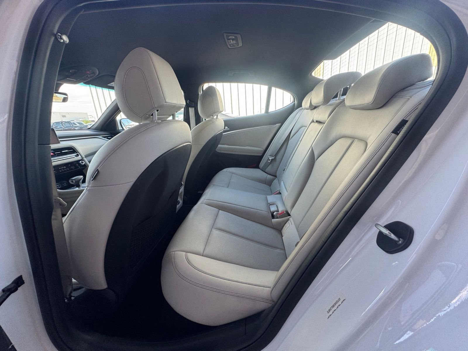 Used 2025 Genesis G70 2.5T image 25